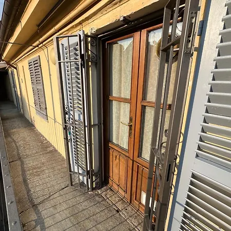 Appartamento Monolocale Ad In Corso Alfieri In Palazzo Storico Zona Pedonale Asti