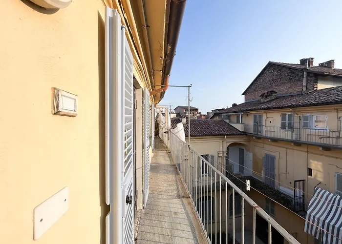 Appartamento Monolocale Ad In Corso Alfieri In Palazzo Storico Zona Pedonale *